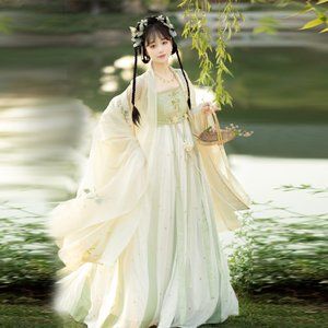 Green and beige summer fairy Tang hanfu set